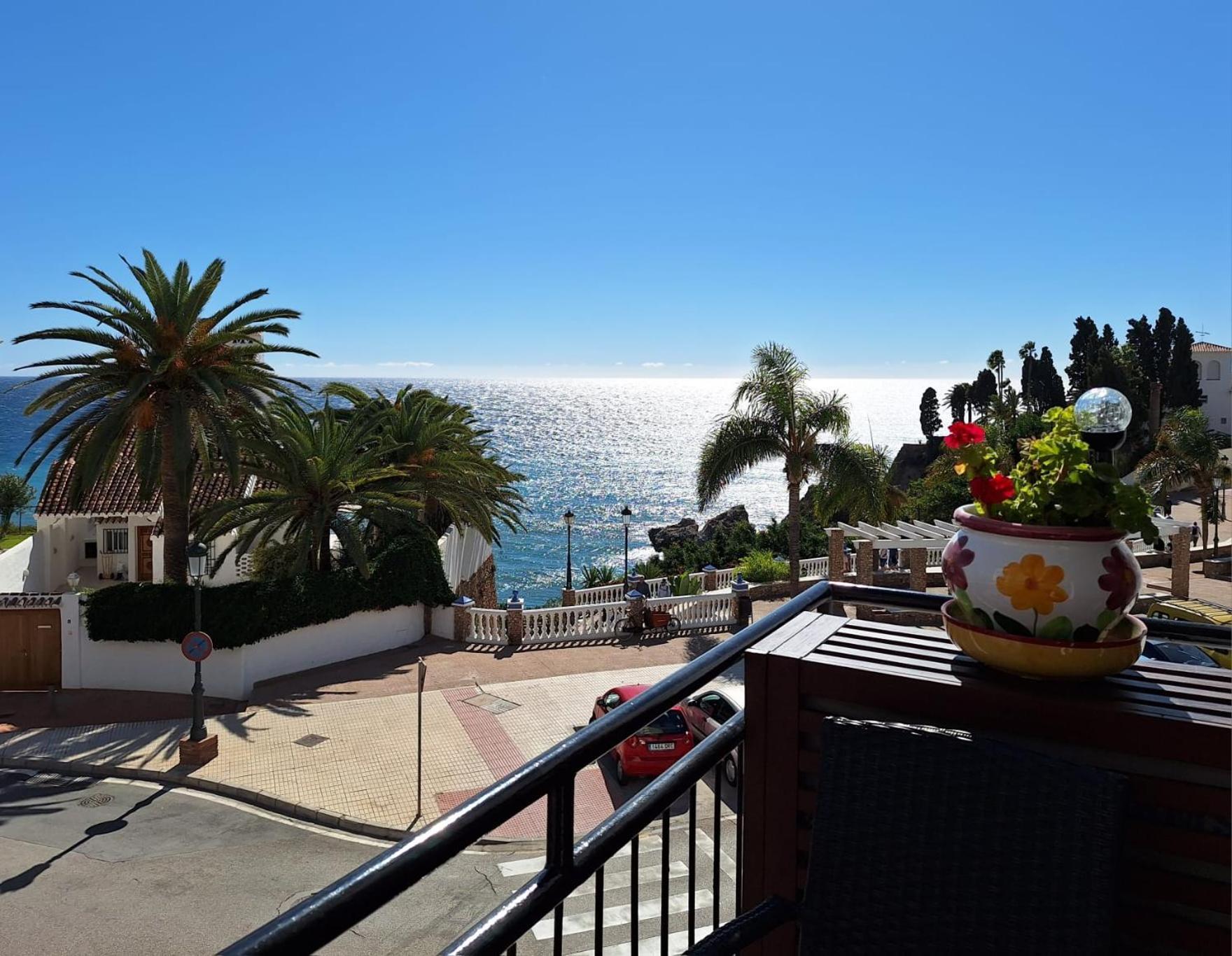 Spectacular Sea Views, 2 Bed,2 Bath Lägenhet Nerja Exteriör bild