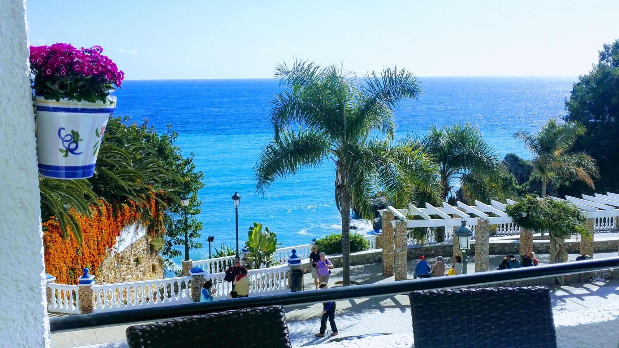 Spectacular Sea Views, 2 Bed,2 Bath Lägenhet Nerja Exteriör bild