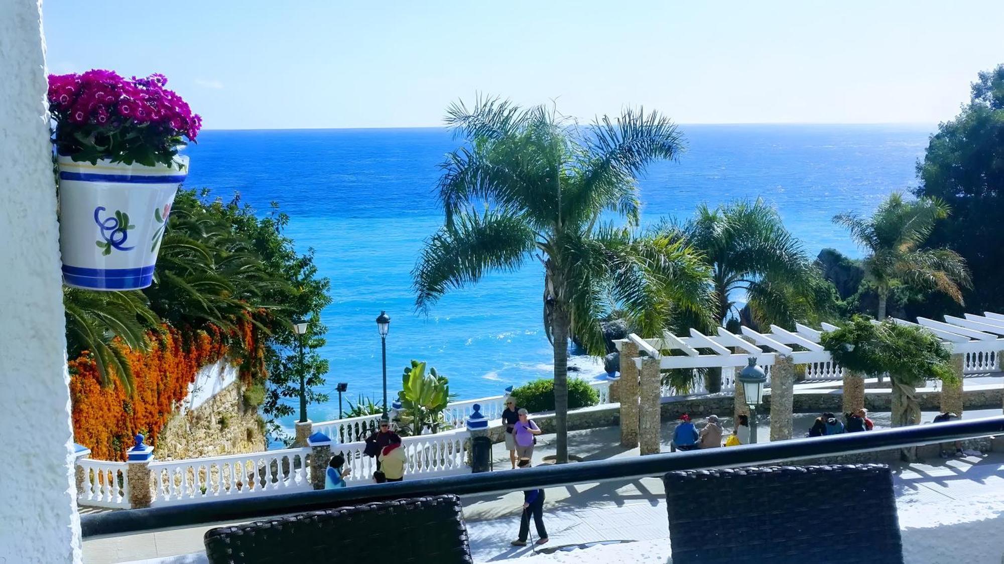 Spectacular Sea Views, 2 Bed,2 Bath Lägenhet Nerja Exteriör bild